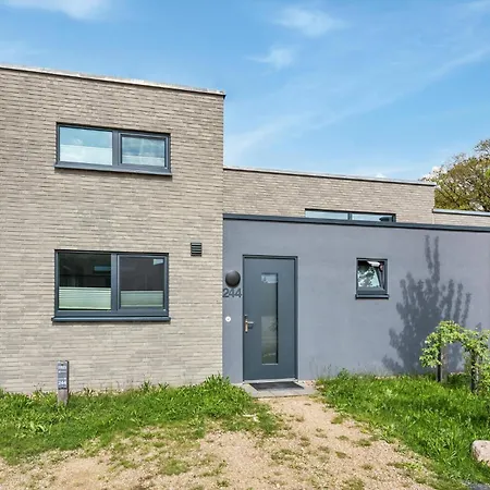 Holiday home 2 Bedroom Gorgeous In Lembruch-duemmer